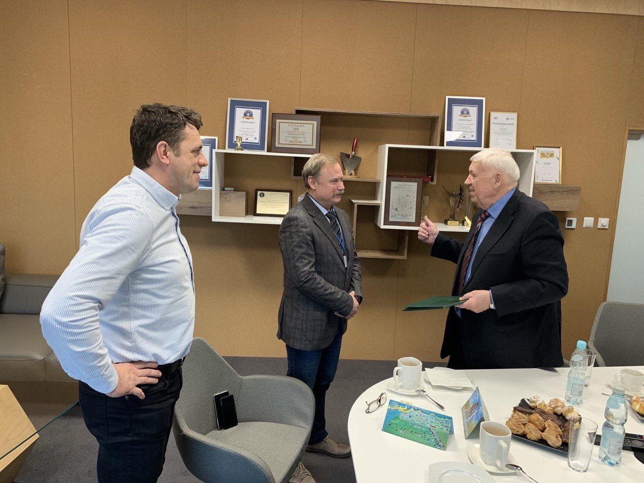 photo_2025-12-17_11-49-43