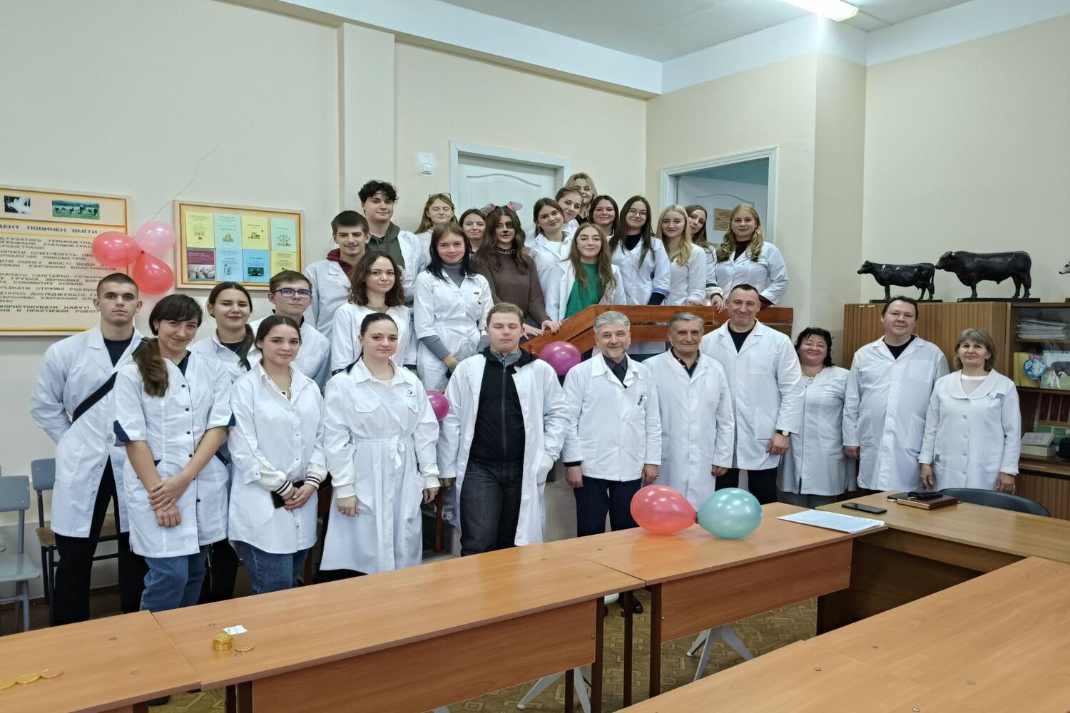 IMG-ca624171d34ce8576a4dd0f87c89e372-V